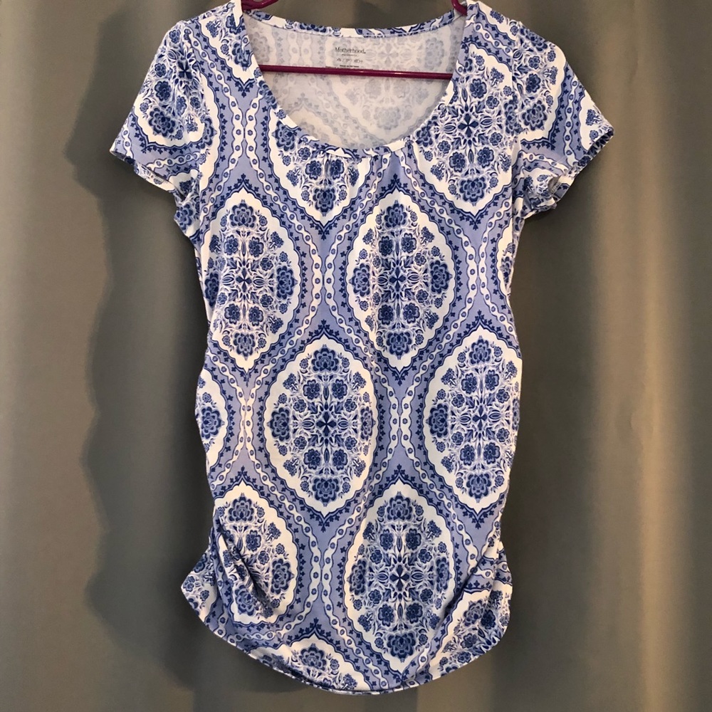 Scoop- Neck Side Ruched Maternity Tee